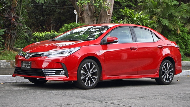 Toyota Corolla Altis cũ giảm giá mạnh tới 120 triệu 